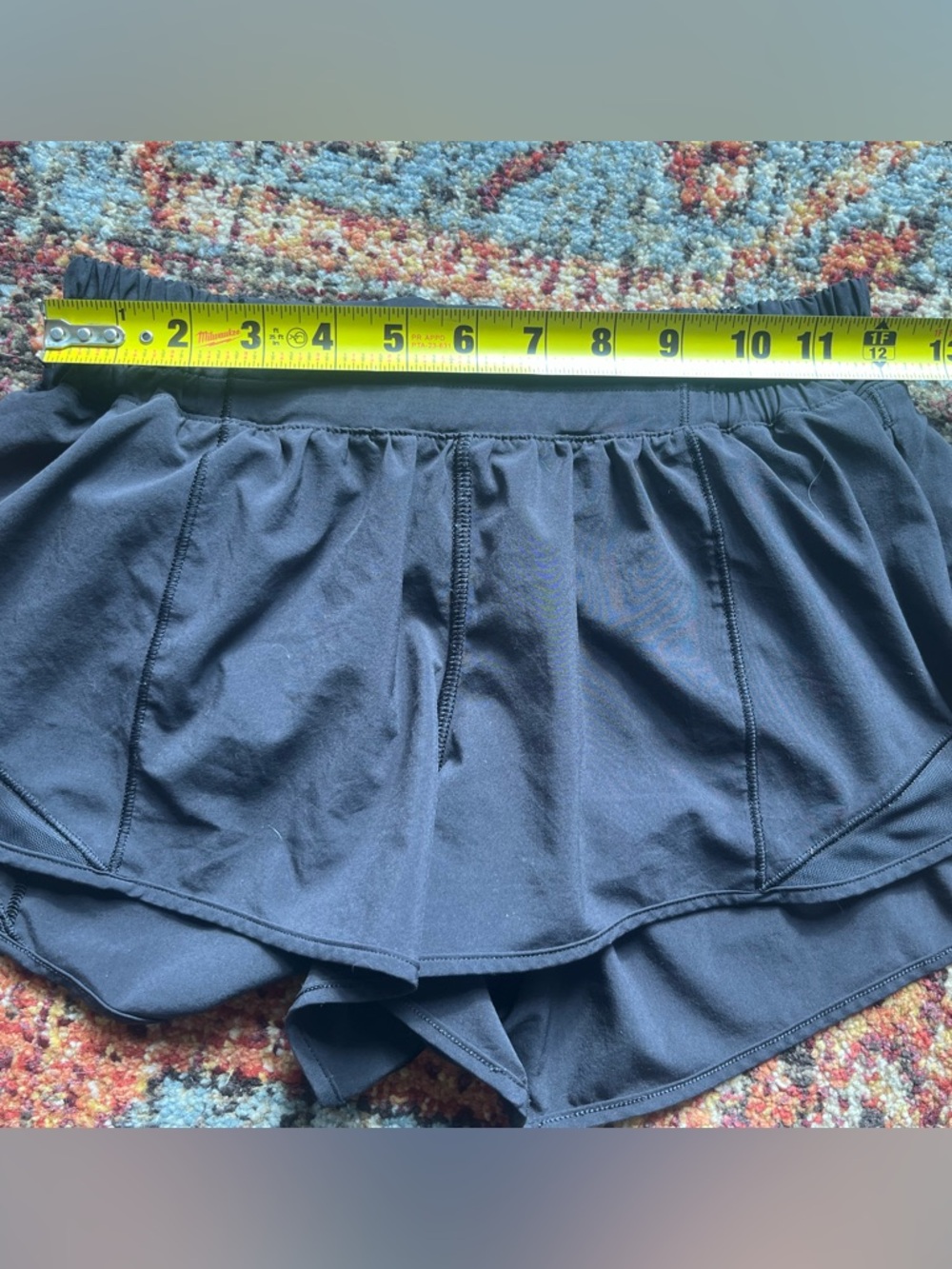 Lululemon shorts - Picture 5 of 6